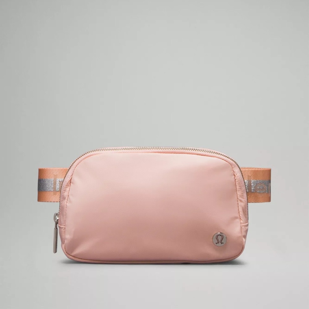 Lululemon Everywhere Belt Bag NWT